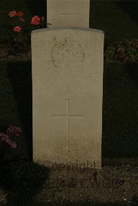 Vermelles British Cemetery - Battin, F