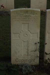 Vermelles British Cemetery - Bean, S