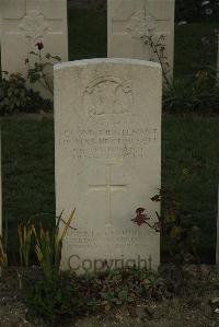 Vermelles British Cemetery - Bell, Thomas Hector
