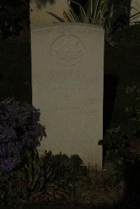 Vermelles British Cemetery - Betts, E W