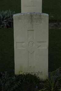 Vermelles British Cemetery - Biggar, Peter