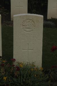 Vermelles British Cemetery - Bowler, Thomas Stanley