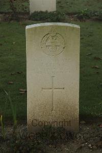 Vermelles British Cemetery - Briggs, J