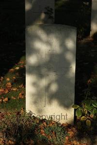 Vermelles British Cemetery - Brizell, W