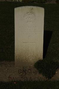 Vermelles British Cemetery - Brookes, Francis Orlando Russell