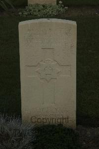 Vermelles British Cemetery - Butland, Robert Ralph