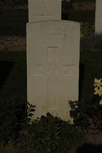 Vermelles British Cemetery - Butler, H