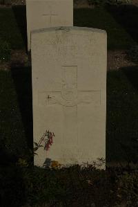 Vermelles British Cemetery - Butler, James