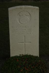 Vermelles British Cemetery - Cameron, P
