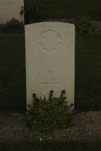 Vermelles British Cemetery - Campbell, T