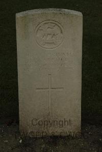 Vermelles British Cemetery - Carroll, M