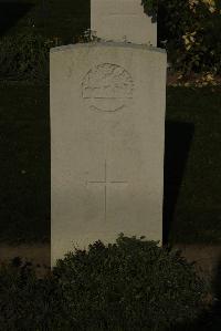 Vermelles British Cemetery - Carter, W E