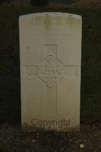 Vermelles British Cemetery - Chatt, G