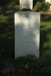 Vermelles British Cemetery - Chettleburgh, H
