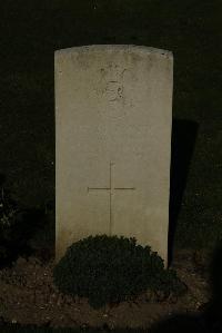 Vermelles British Cemetery - Chisholm, William