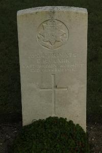 Vermelles British Cemetery - Clark, E P