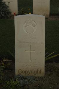 Vermelles British Cemetery - Clarke, G