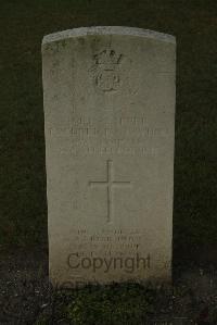 Vermelles British Cemetery - Claydon, Frederick