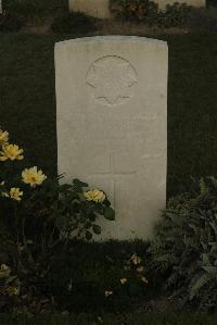 Vermelles British Cemetery - Clyne, J