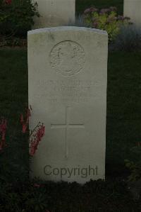 Vermelles British Cemetery - Cochrane, W
