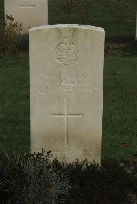 Vermelles British Cemetery - Collison, Agustus