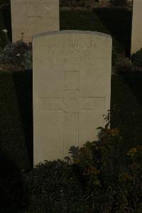 Vermelles British Cemetery - Conway, P