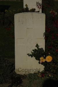 Vermelles British Cemetery - Cruickshanks, John Flockart