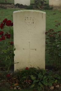Vermelles British Cemetery - Cullum, W