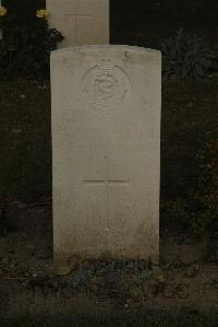 Vermelles British Cemetery - Cunliffe, P