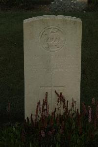 Vermelles British Cemetery - Daley, R