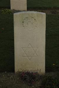 Vermelles British Cemetery - Dancyger, L