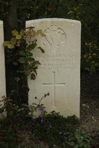 Vermelles British Cemetery - Davies, J F G