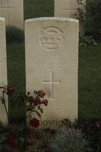 Vermelles British Cemetery - De Cann, Harold John