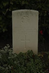 Vermelles British Cemetery - Dent, C C