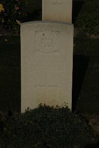 Vermelles British Cemetery - Dickerson, E