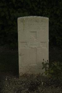 Vermelles British Cemetery - Donner, Frank Victor