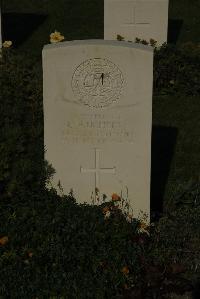 Vermelles British Cemetery - Dougherty, James