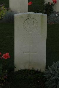 Vermelles British Cemetery - Downs, P