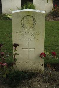 Vermelles British Cemetery - Doyle, Thomas