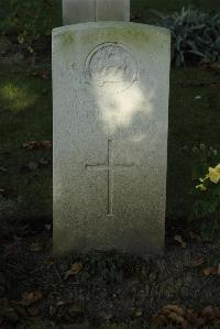 Vermelles British Cemetery - Duckering, R