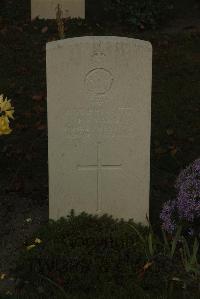 Vermelles British Cemetery - Evans, F