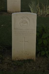 Vermelles British Cemetery - Everitt, Percy George