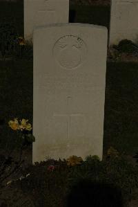 Vermelles British Cemetery - Farquhar, G