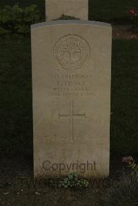 Vermelles British Cemetery - Fisher, L