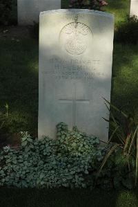 Vermelles British Cemetery - Fleming, H