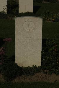 Vermelles British Cemetery - Foster, A
