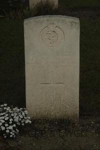 Vermelles British Cemetery - Fox, A E