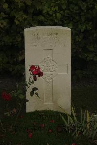 Vermelles British Cemetery - Fox, Horace Walter
