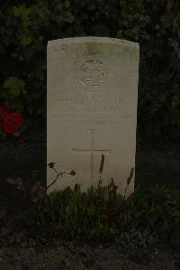 Vermelles British Cemetery - Franklin, R W