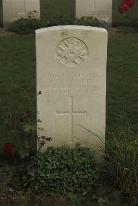 Vermelles British Cemetery - Froggett, P